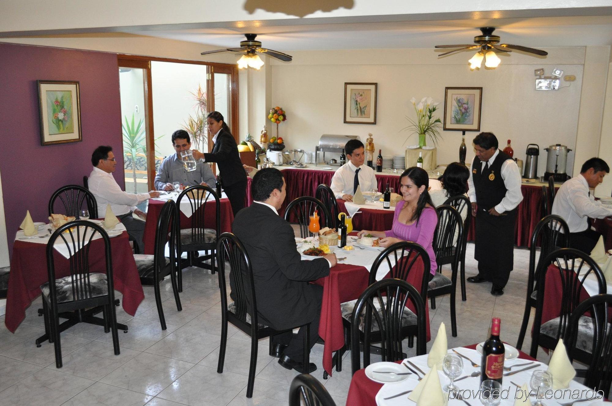 Embajadores Hotel Lima Nhà hàng bức ảnh